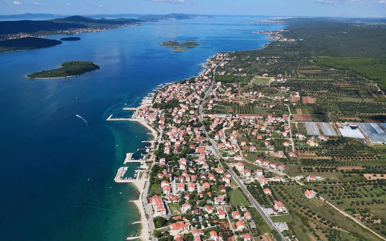 Ena Lägenhet Turanj Exteriör bild